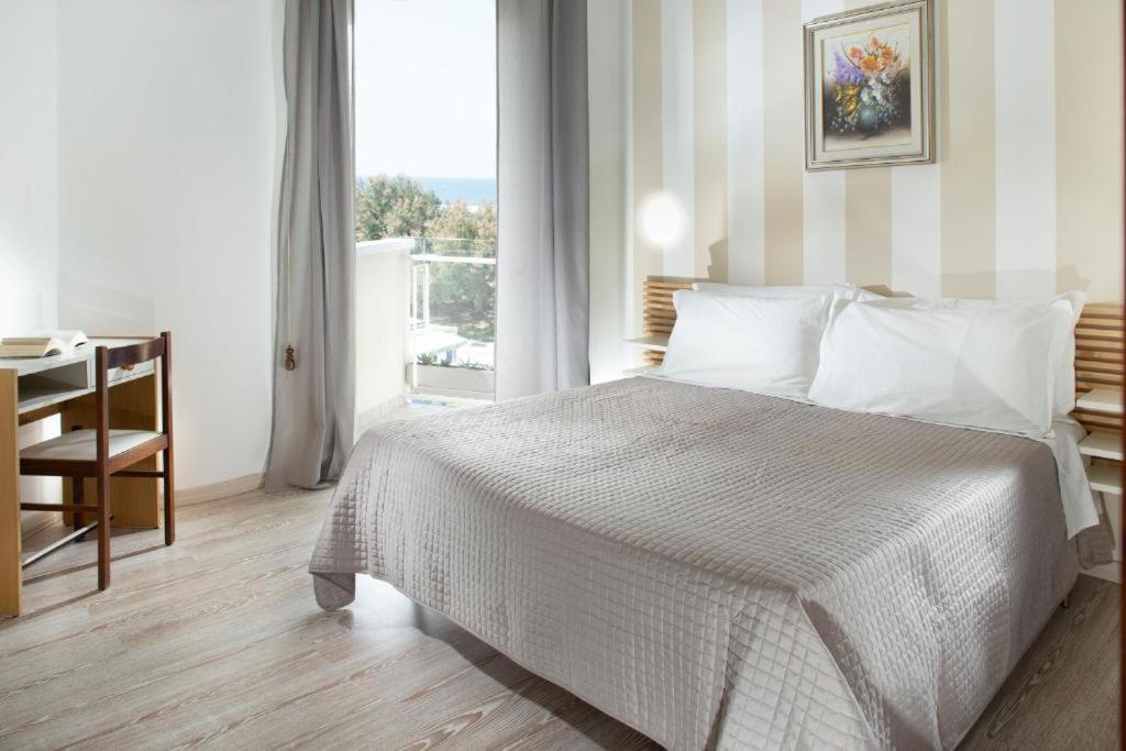 Solemare Hotel E Residence Misano Adriatico Ngoại thất bức ảnh