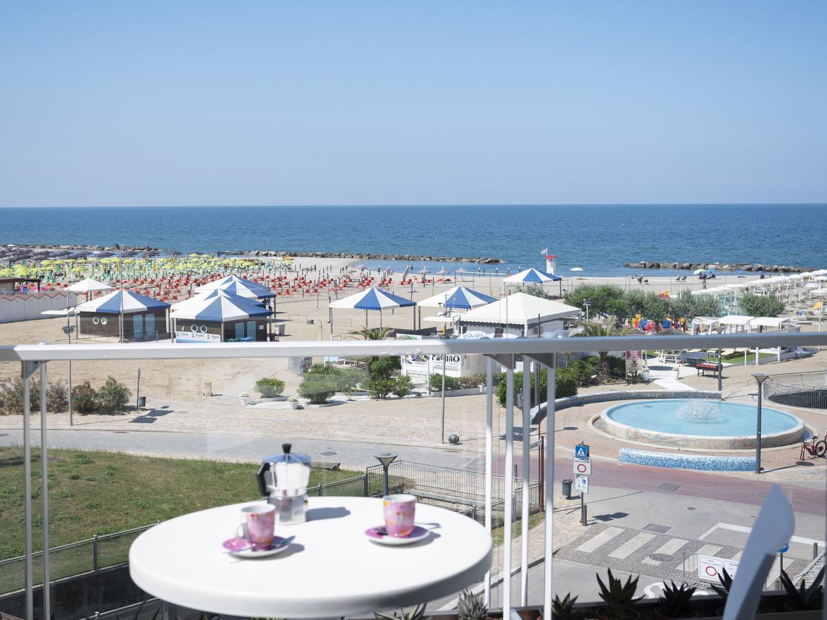 Solemare Hotel E Residence Misano Adriatico Ngoại thất bức ảnh